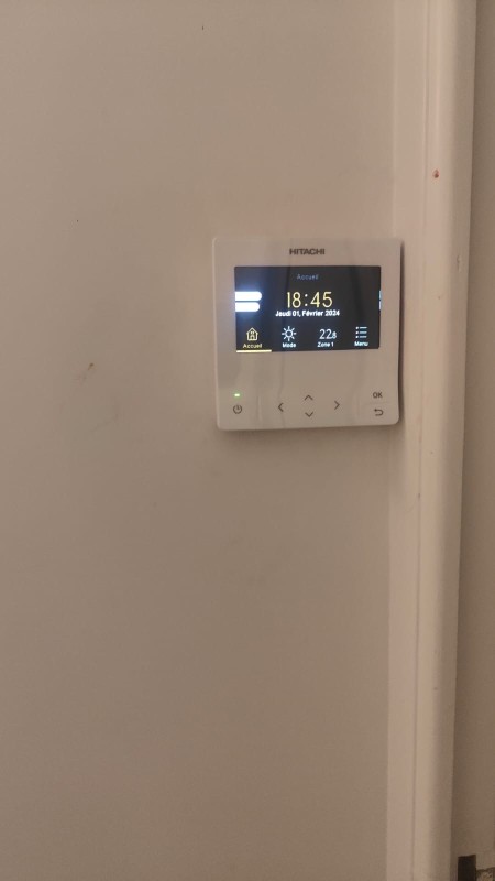 Installation d’une pompe à chaleur HITACHI en remplacement de chaudière gaz sur Orgueil