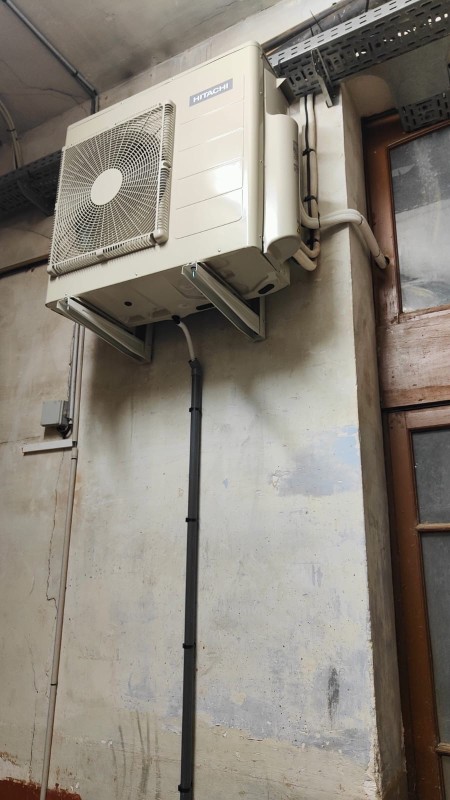 Installation de climatisation dans un magasin en centre ville de Toulouse